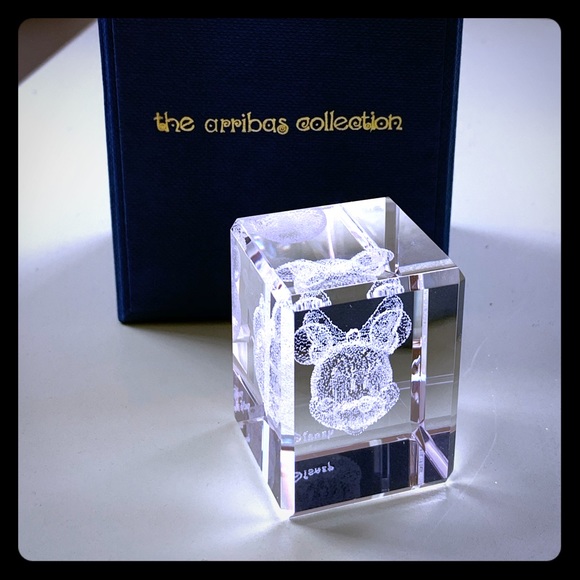 Disney Minnie Mouse 3D Laser Cube - Picture 1 of 7